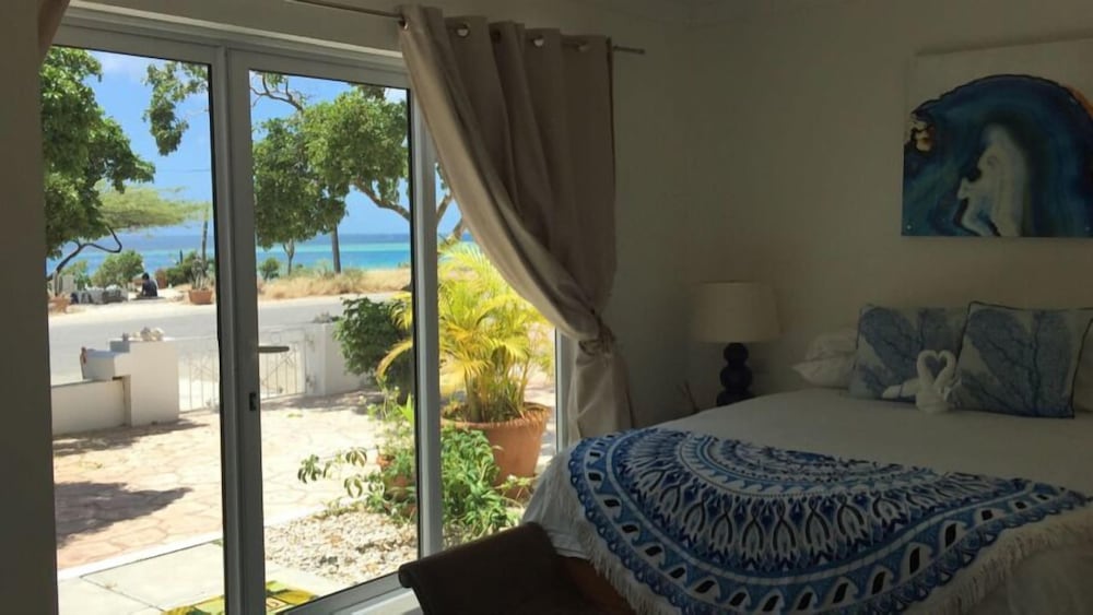 Фото Spectacular Beach Front View