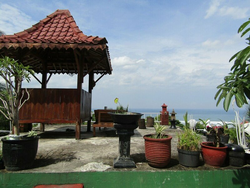 Гостиница Losmen Kinasih Puncak & Gazebo Pandang