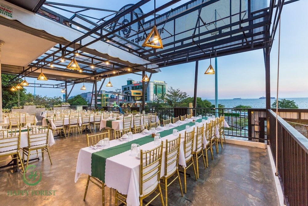 Фото Happy Forest Hotel