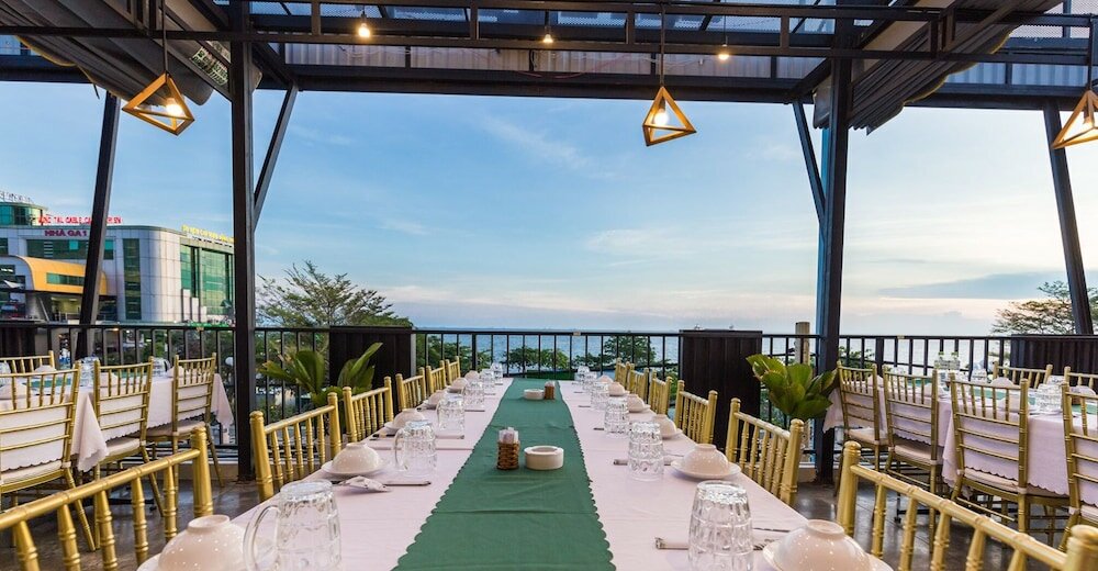 Фото Happy Forest Hotel