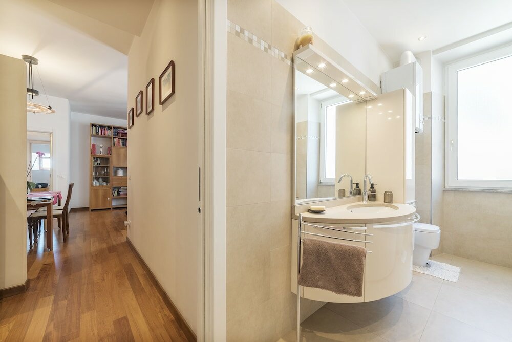 Фото Colosseo & Colle Oppio Charming Apartment