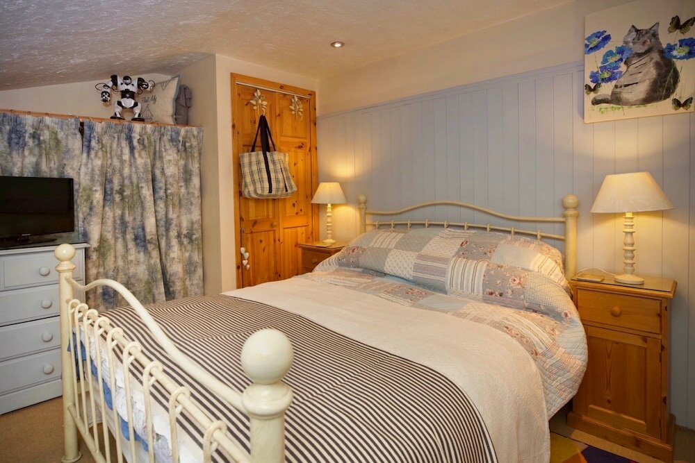 Фото Vine Cottage - B&b