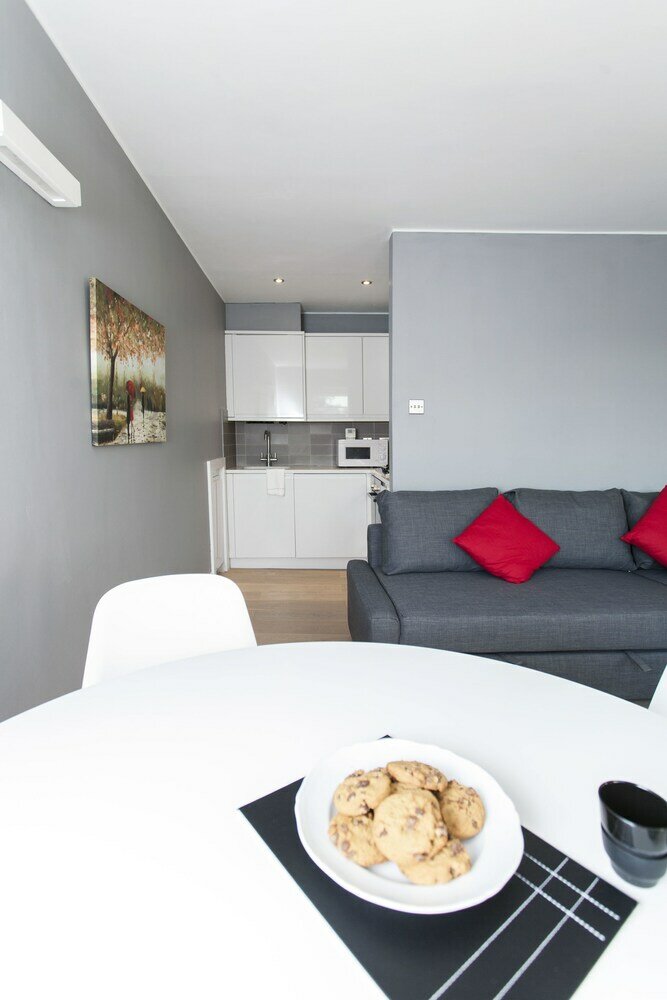 Фото Shopping Centre and Cinema Atmosphere