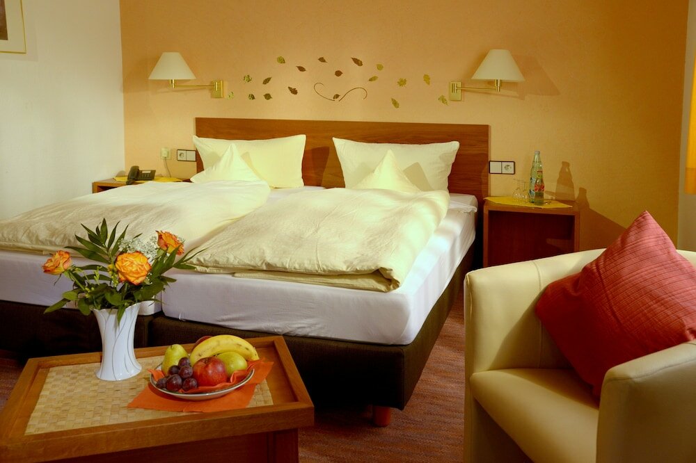 Фото Garni Hotel & Ferienwohnungen Seeschlößchen