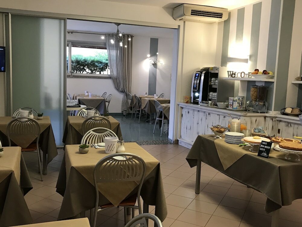 Фото Hotel Il Delfino