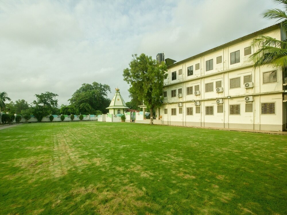 Фото отеля 2