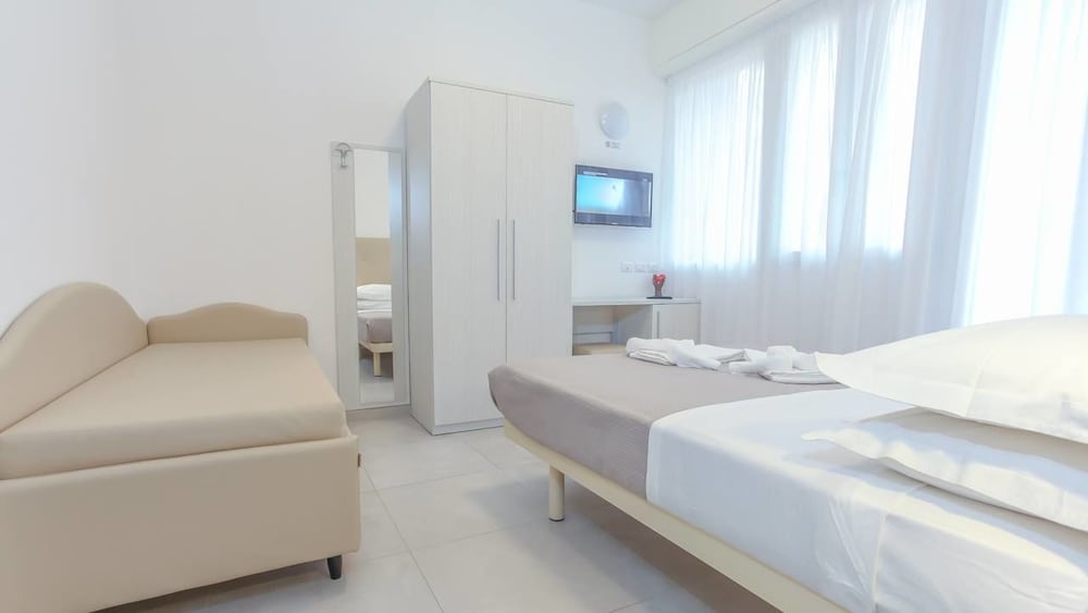 Фото Hotel Tourist Meuble