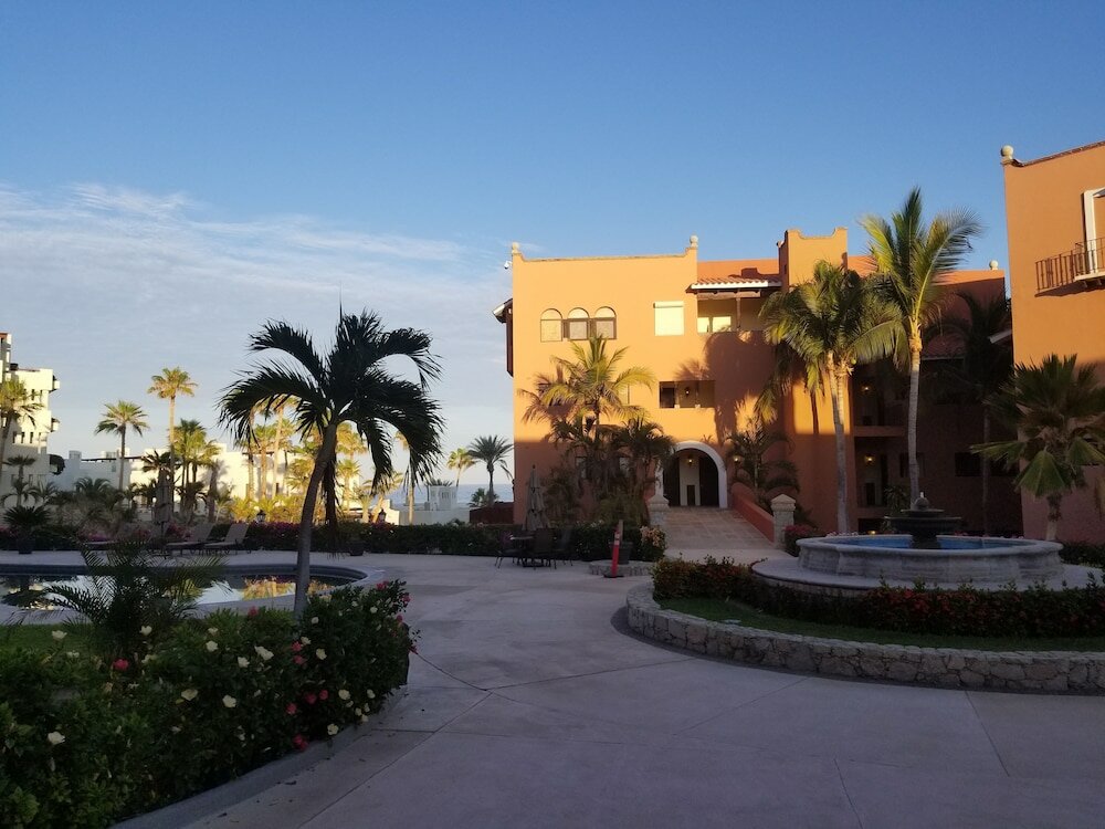 Фото 1 Minute to the Sand