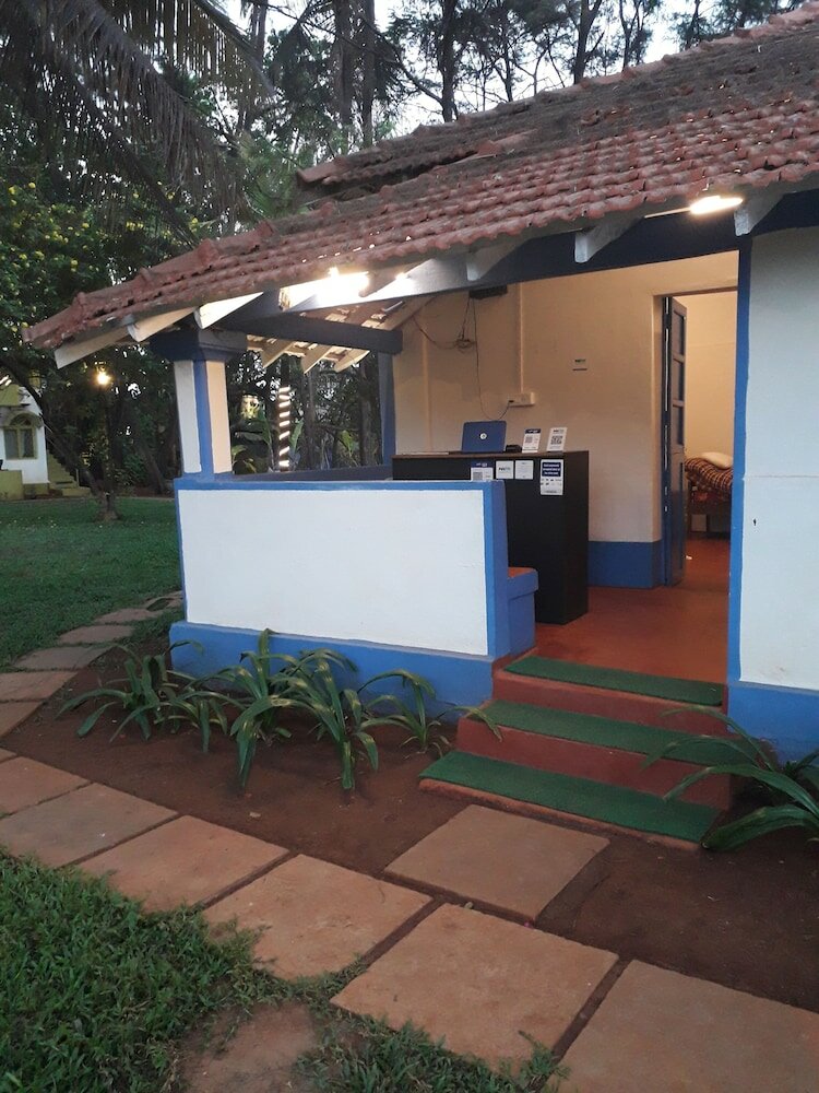 Фото Hotel Dhuni Resorts goa