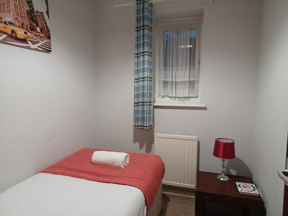 Фото Huku Kwetu - Fieldfare Green