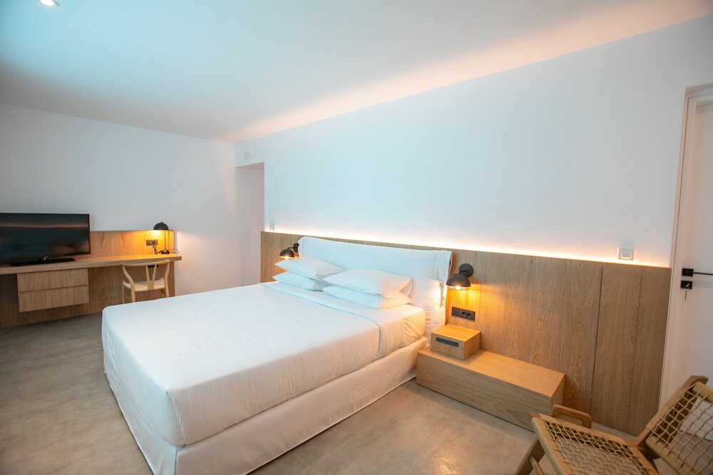 Фото Melidonia Suites