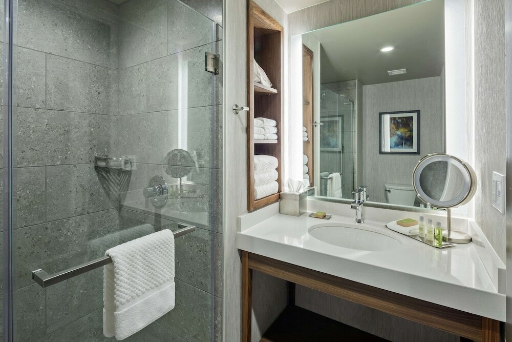 Фото The Bevy Hotel Boerne, a DoubleTree by Hilton