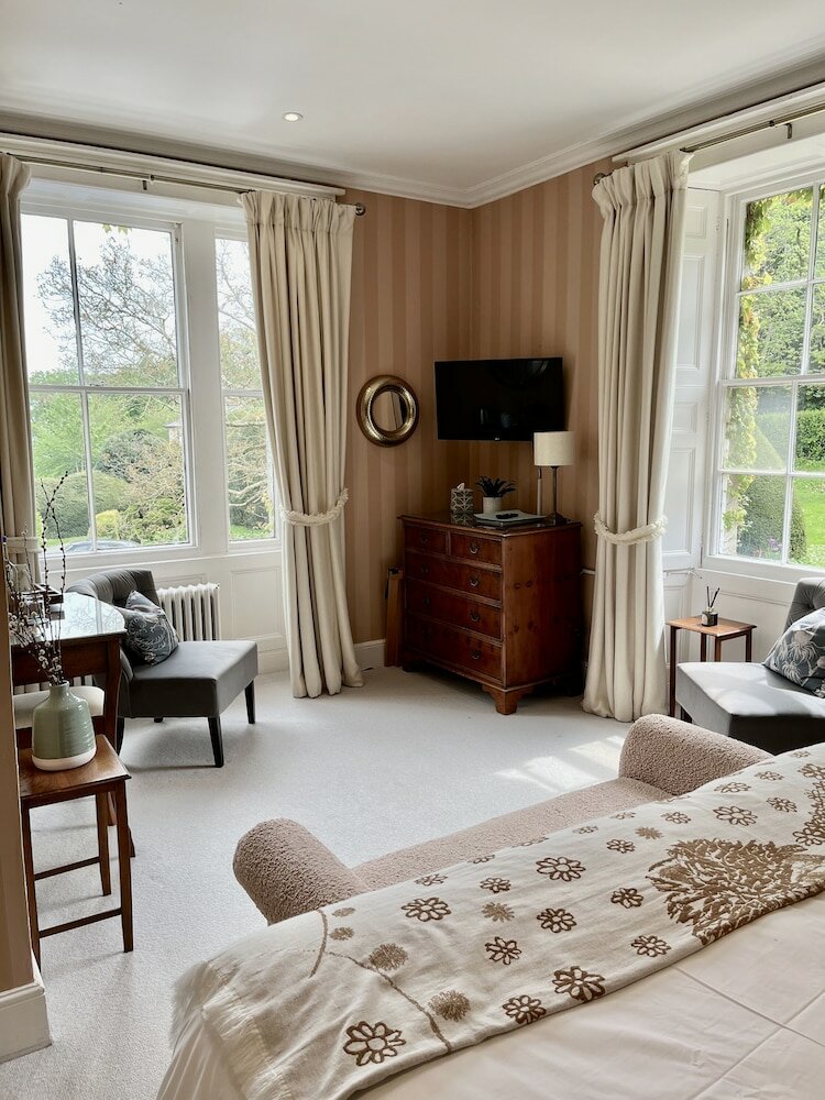 Фото Burleigh Court