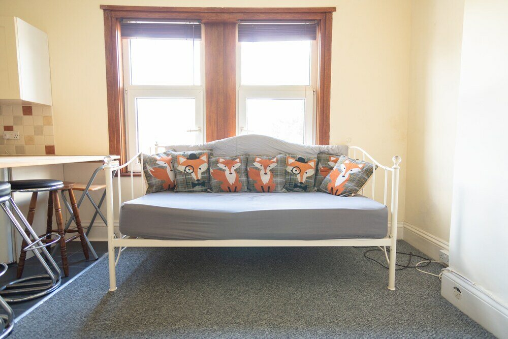 Фото Windsor Apartment with Parking