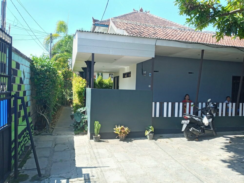 Hotel Puri Made 2 Homestay, East Java, photo