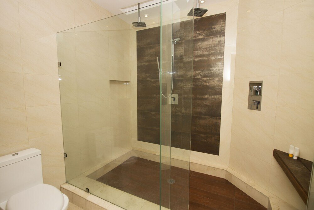 Фото Downtown Apartment Oasis 12