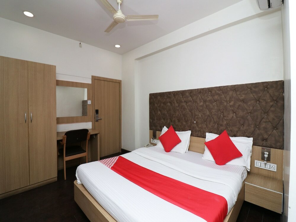 Фото Oyo 22315 Hotel Rajdoot Gaurav