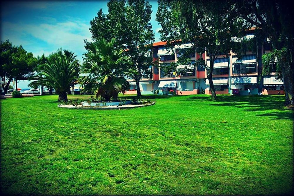 Фото Chrissi Ammoudia