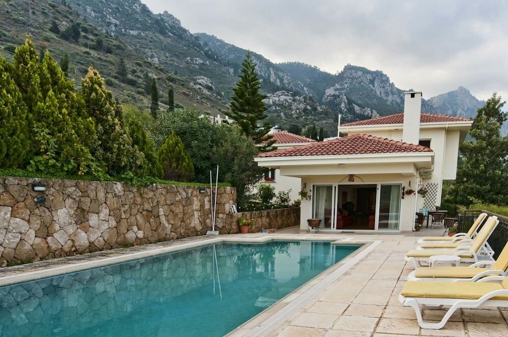 Фото Villa Hillcrest by Amy Villas