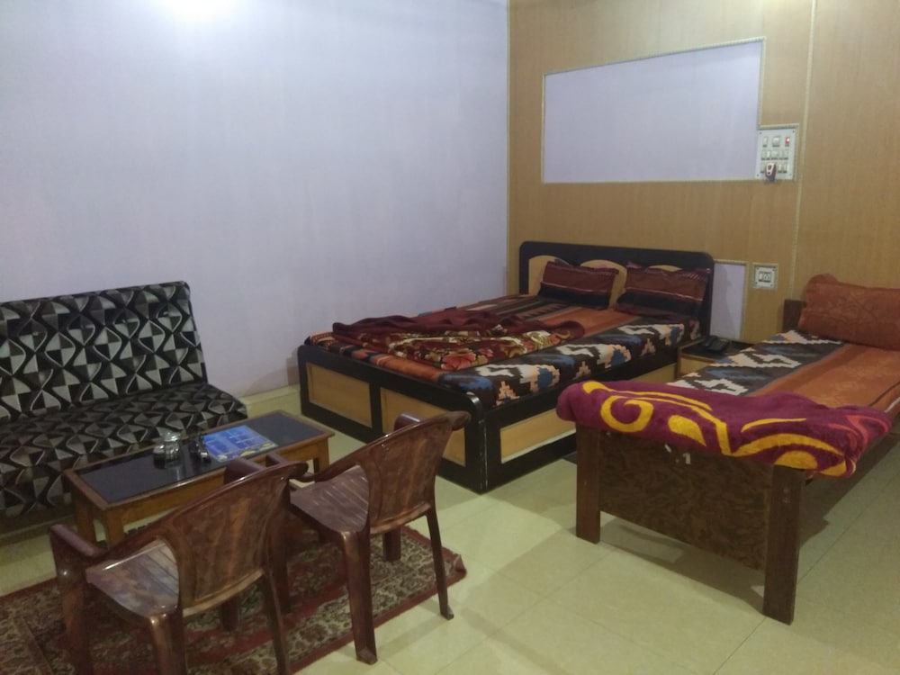 Фото Hotel Anjali