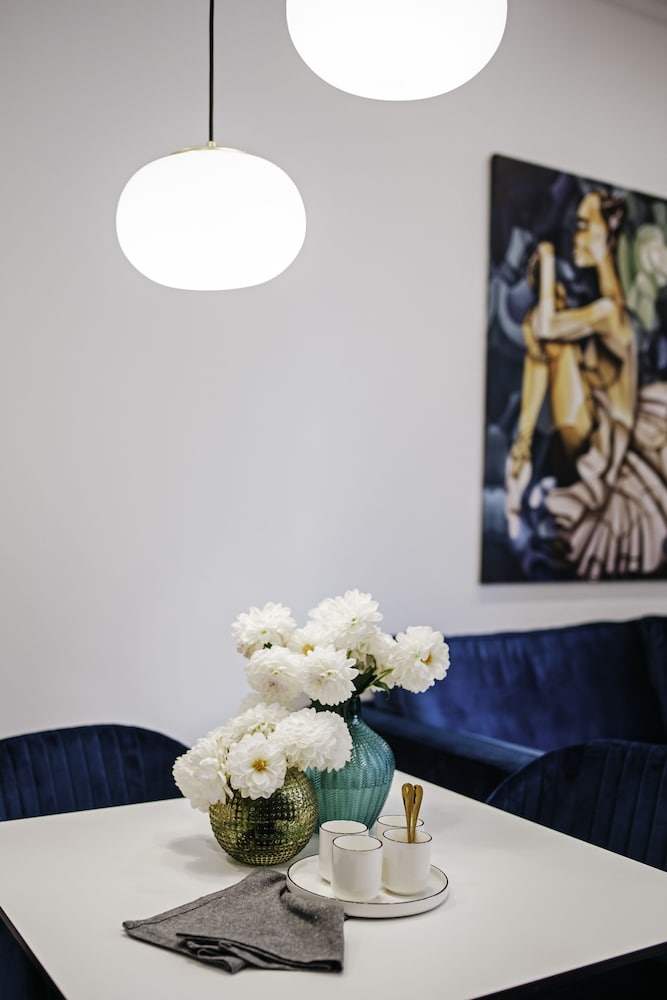 Фото Pierrot & Pierrette Apartments