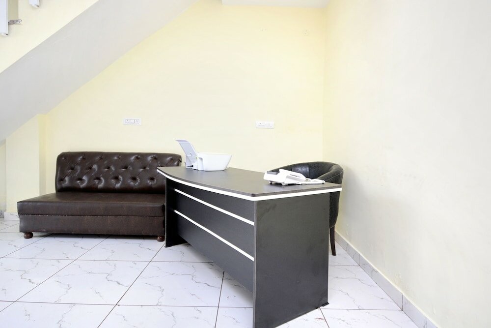 Фото Oyo 22993 Hotel Ozas Grand