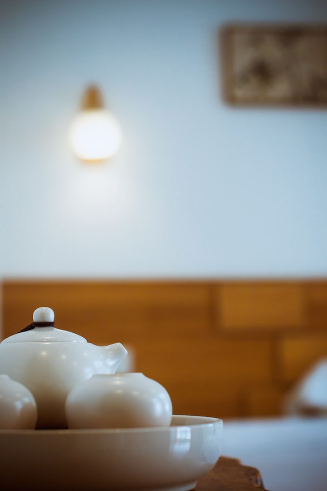 Фото Listening To The Rain Hall Inn