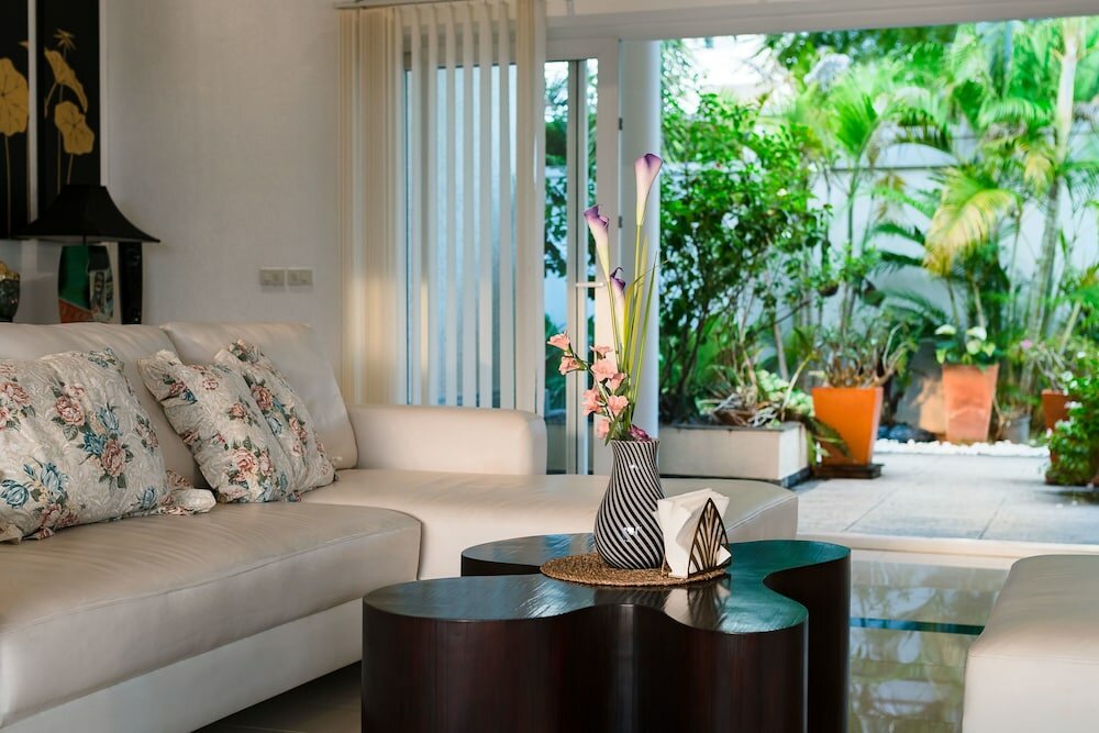 Фото Stunning Luxury Golf and Pool Villas