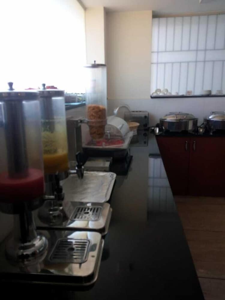 Фото Zions Hotel