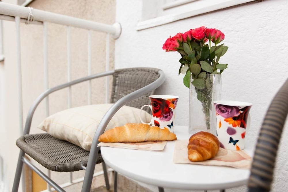 Фото Split Apartments with Hotel Service