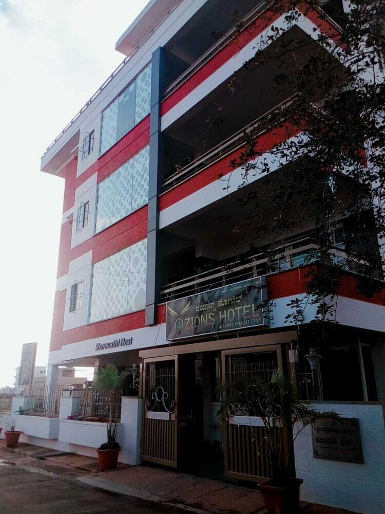 Фото Zions Hotel