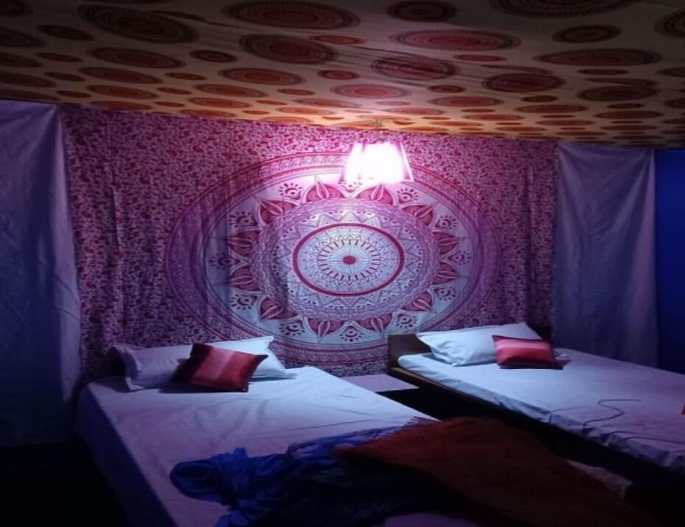 Фото Swachh Room