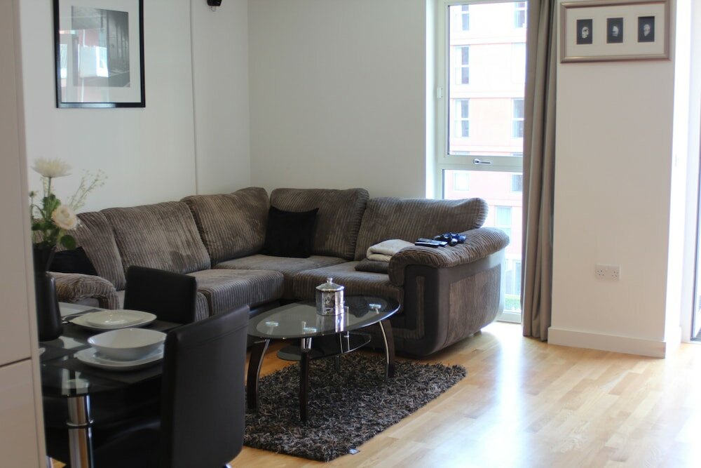Фото Stratford Luxury Apartment