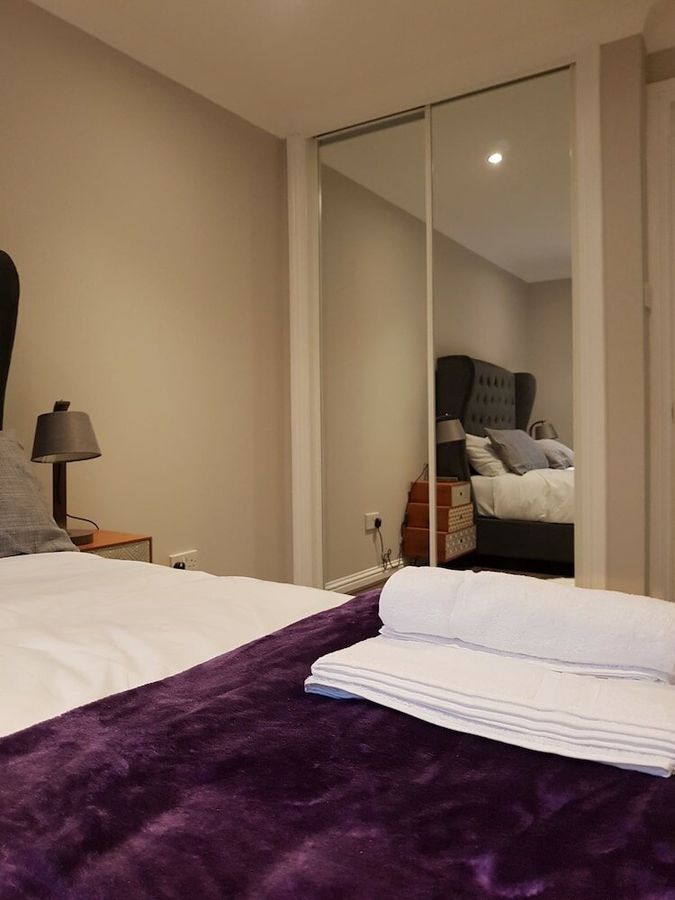 Фото First St Johns Hill Apartment 3