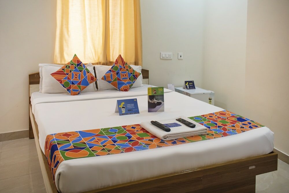 Фото FabExpress Sri Lakhsmi Deluxe