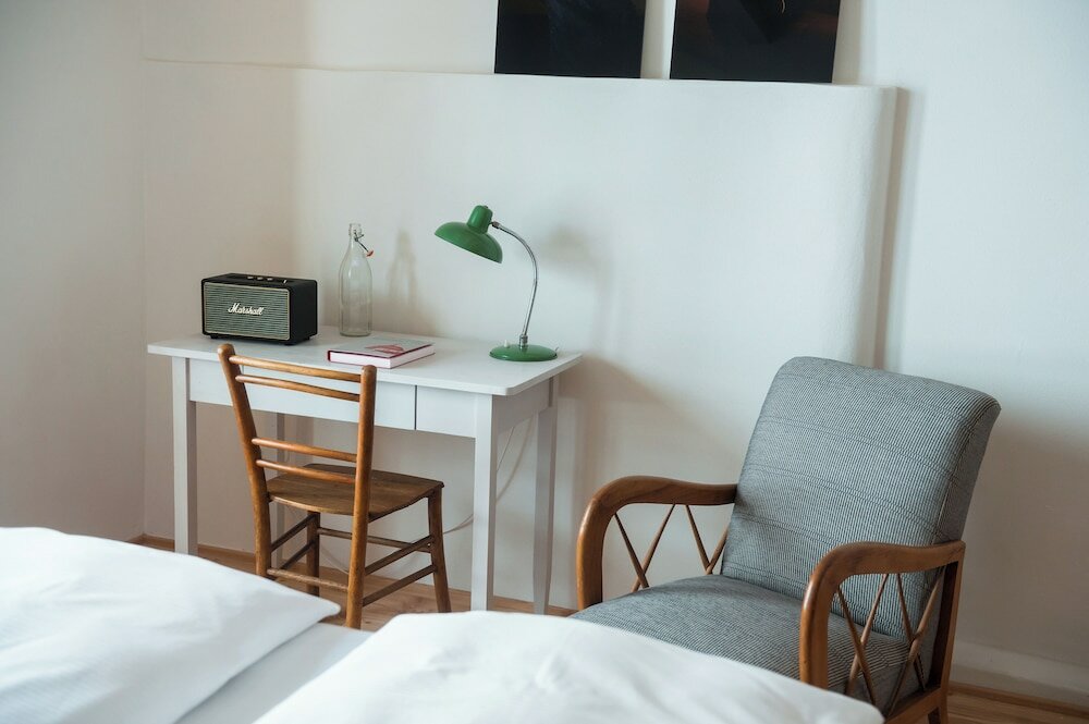 Фото 1477 Reichhalter Eat & Sleep