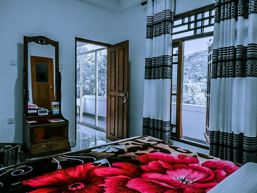 Фото Heaven Hills Guest House