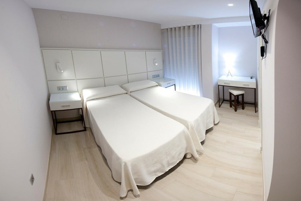 Фото Hostal Loimar