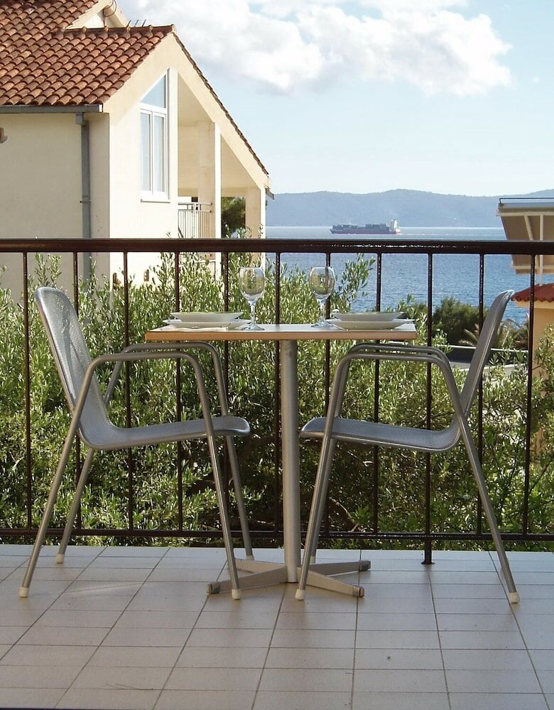 Фото Apartments Denise Podgora