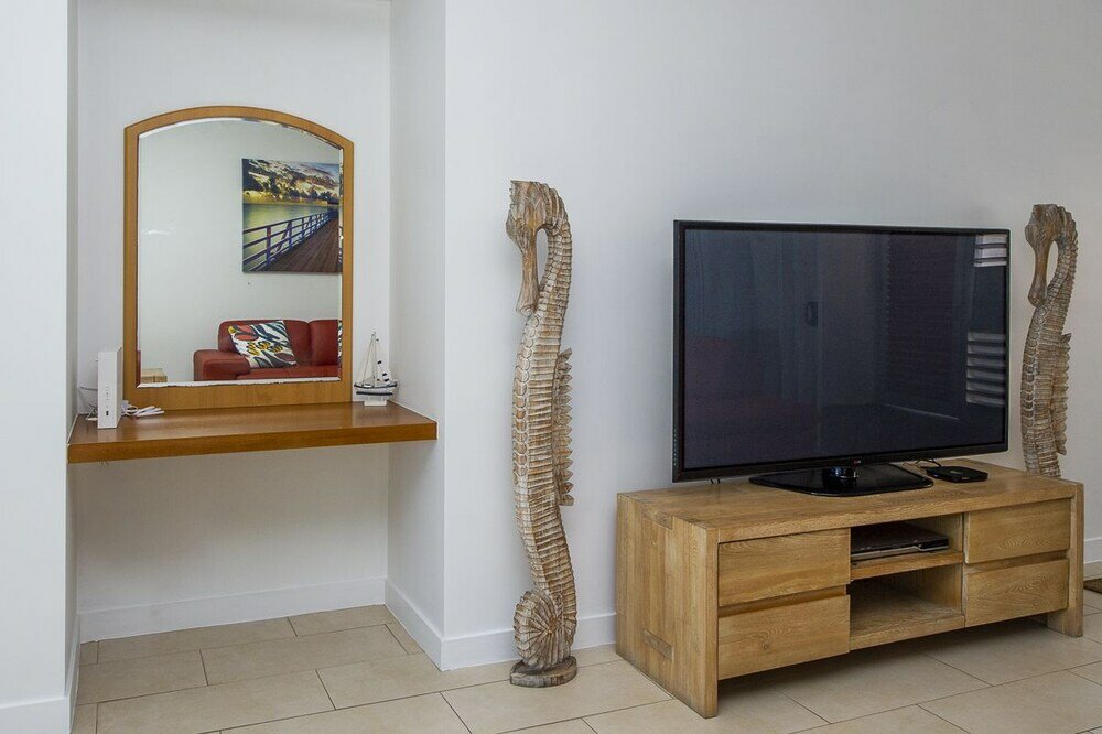 Фото 1 Bright Point Apartment 5101