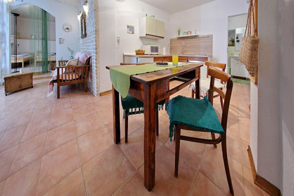 Фото Old Town Rooms - Koludraska Street