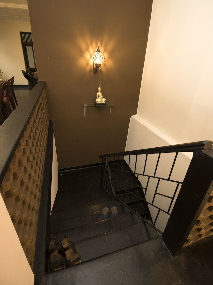 Фото The Oasis Hostel