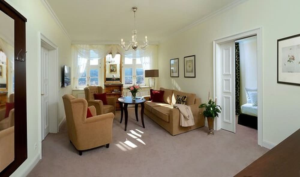 Фото Romantik Hotel Burgkeller & Residenz Kerstinghaus