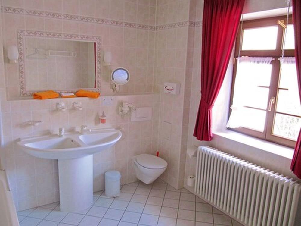 Фото Romantik Hotel Burgkeller & Residenz Kerstinghaus