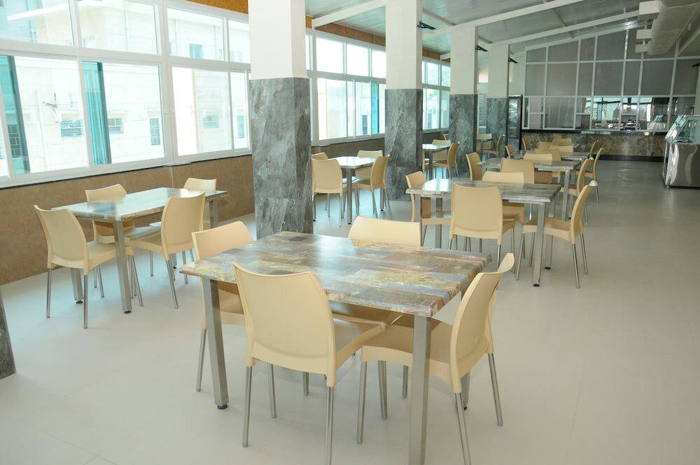 Фото Sree Parthi Hotel