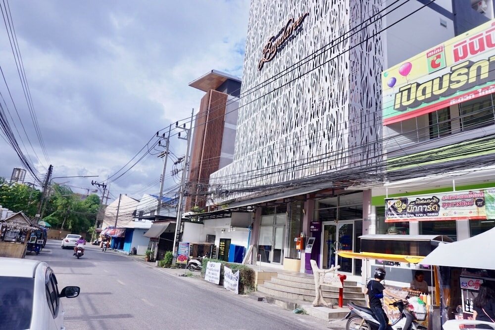 Фото отеля 1