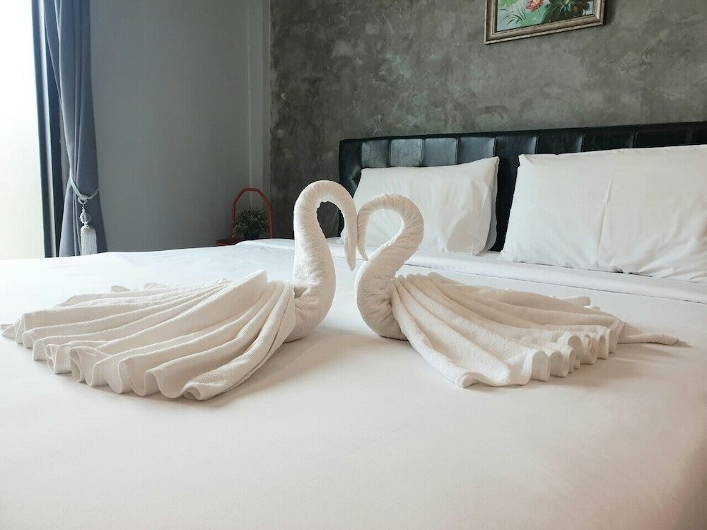 Фото Bhundaree Richy