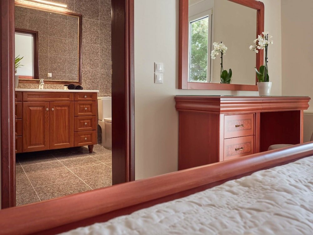 Фото Mont Bleu Luxury Villa