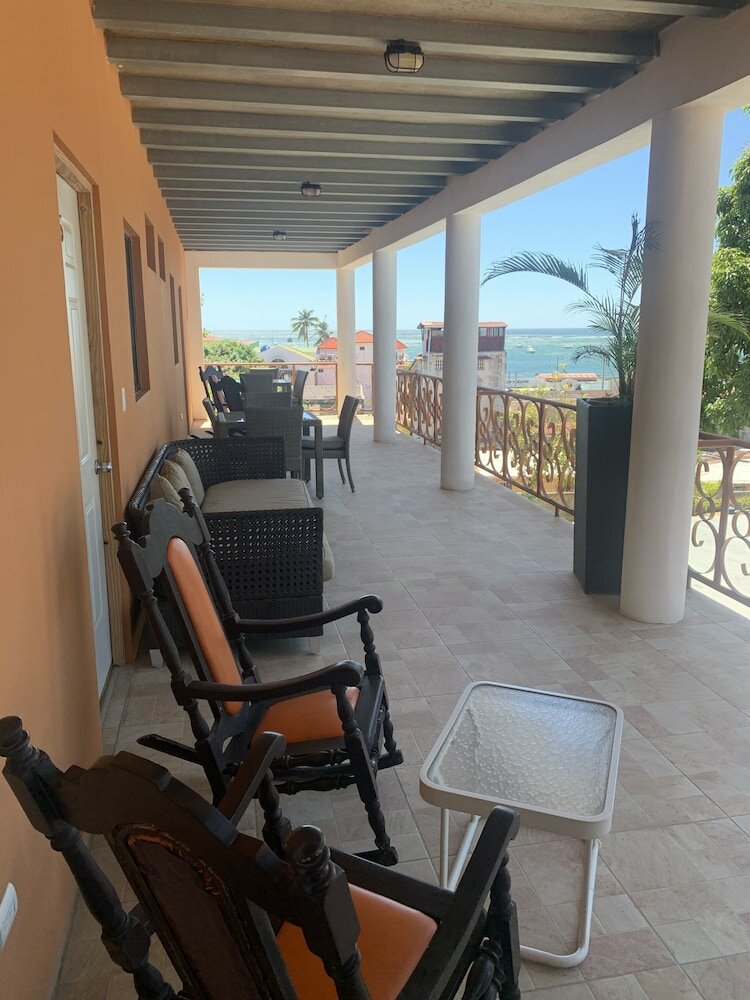 Фото Black Pearl Inn