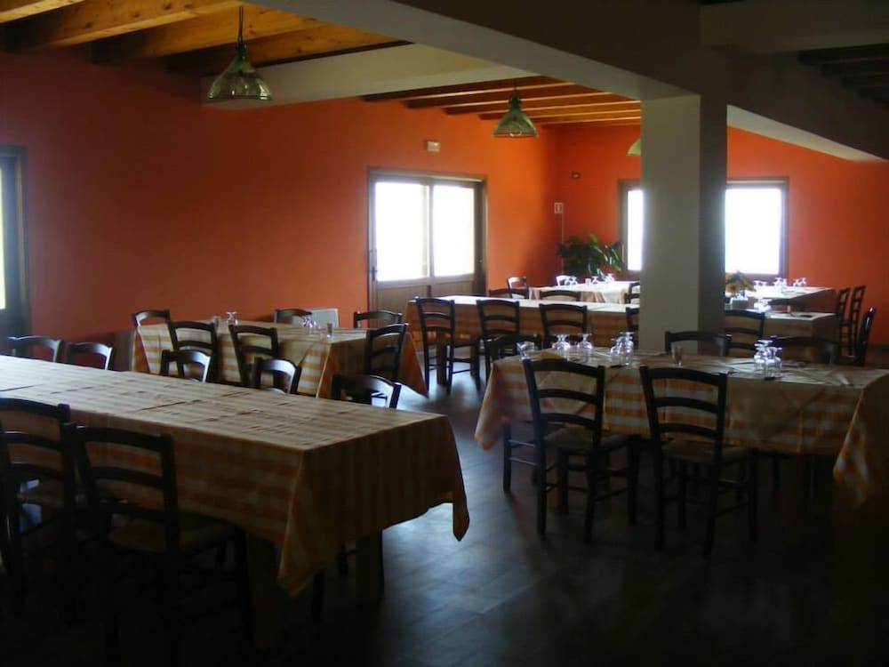 Фото Agriturismo Lo Scoiattolo